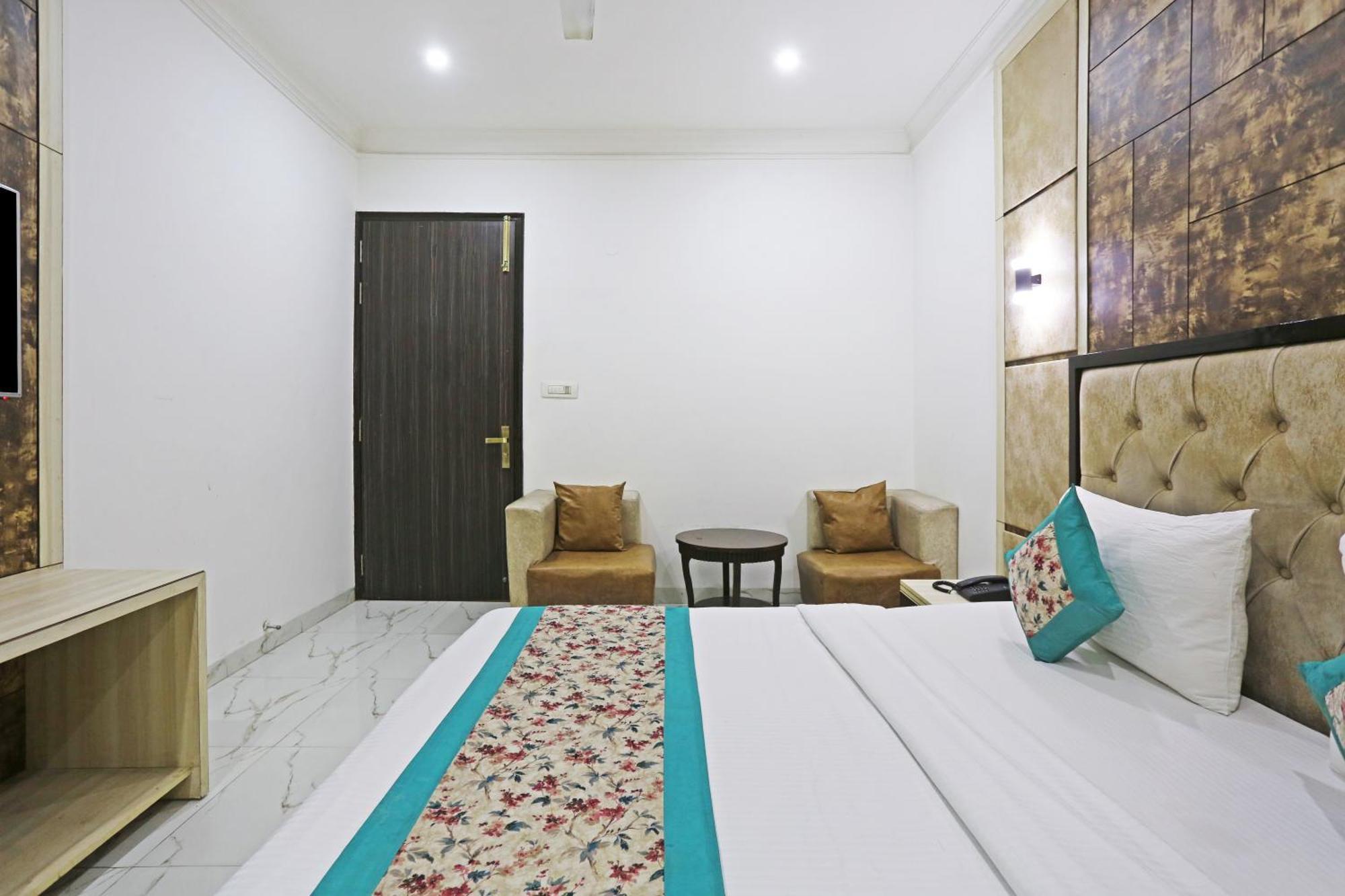 Hotel The Almora By Rs Global Near By Delhi International Airport With - Free Airport Drop Nueva Delhi Exterior foto