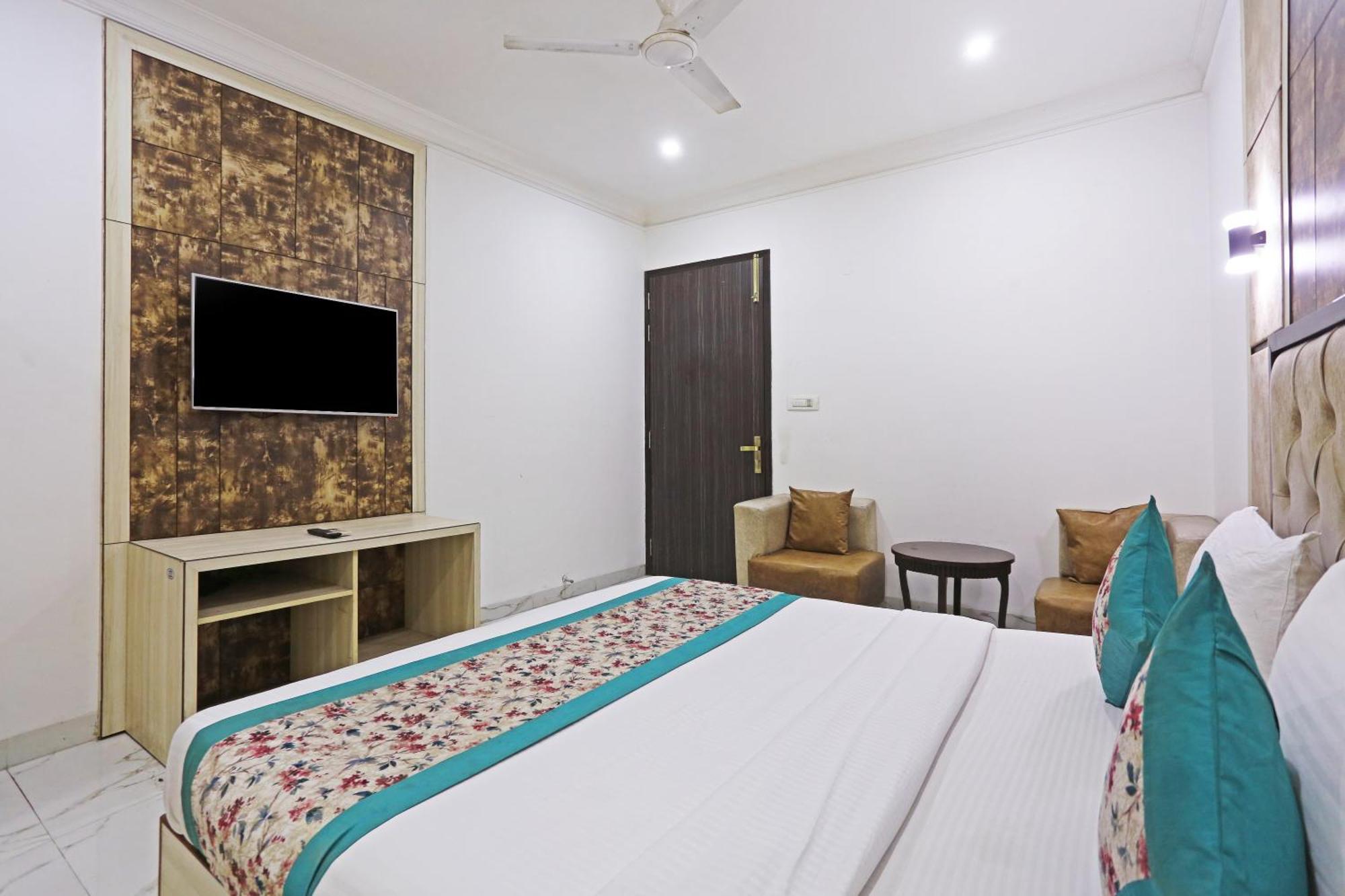 Hotel The Almora By Rs Global Near By Delhi International Airport With - Free Airport Drop Nueva Delhi Exterior foto