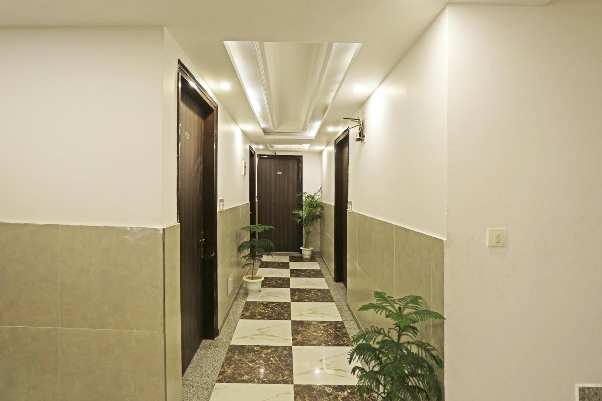 Hotel The Almora By Rs Global Near By Delhi International Airport With - Free Airport Drop Nueva Delhi Exterior foto