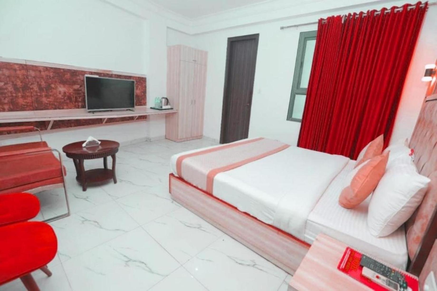 Hotel The Almora By Rs Global Near By Delhi International Airport With - Free Airport Drop Nueva Delhi Exterior foto