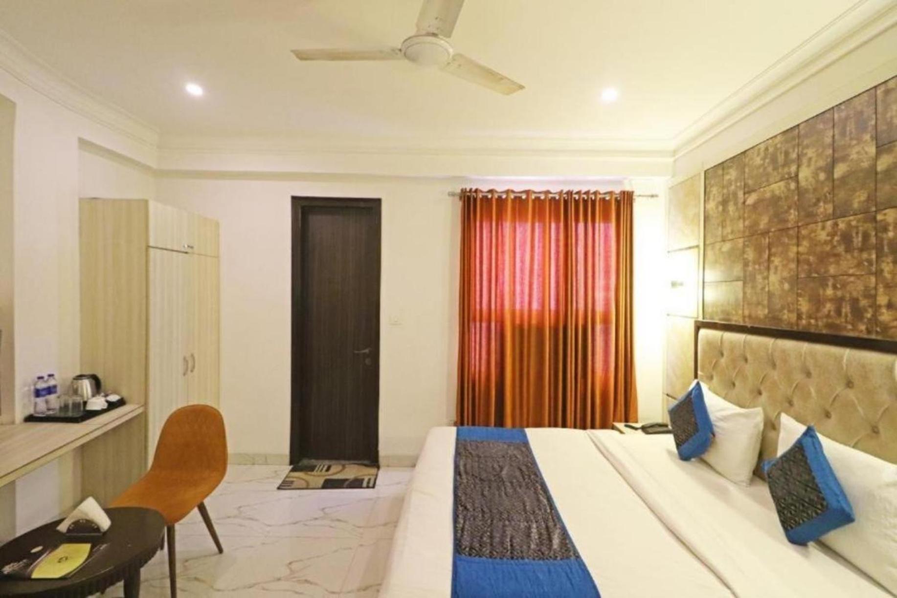 Hotel The Almora By Rs Global Near By Delhi International Airport With - Free Airport Drop Nueva Delhi Exterior foto